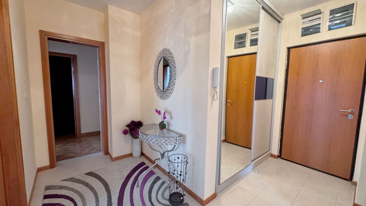 Commercial property in Bar, Montenegro, 115 m² - picture 10