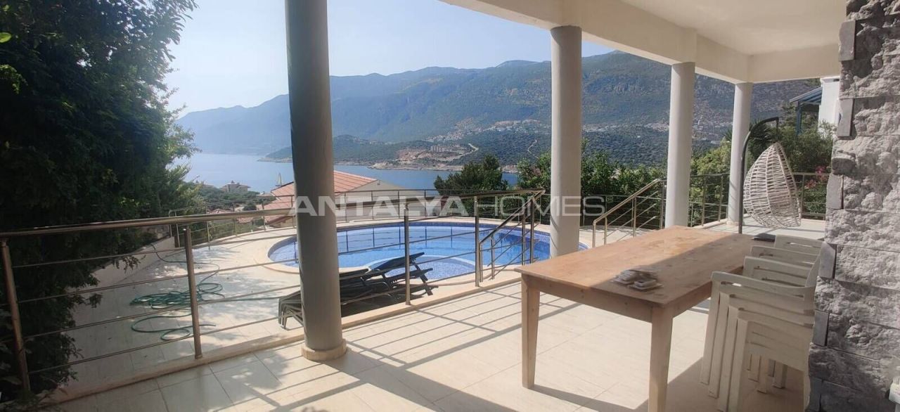 Villa in Kaş, Turkey, 270 m² - picture 1