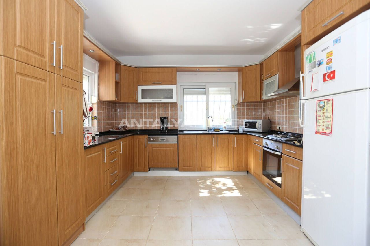 Villa à Serik, Turquie, 265 m² - image 8