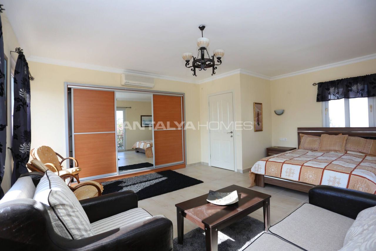 Villa à Serik, Turquie, 265 m² - image 9