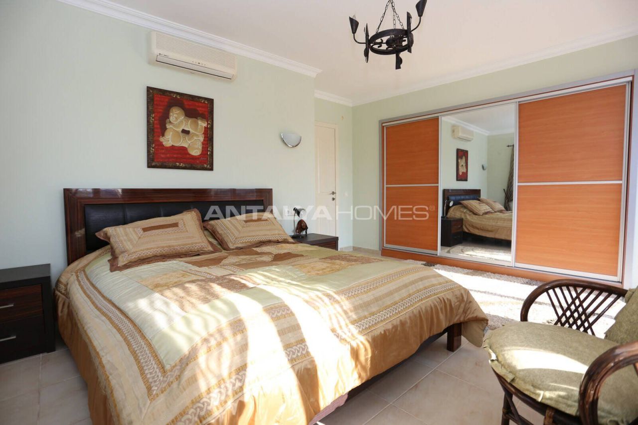 Villa à Serik, Turquie, 265 m² - image 12