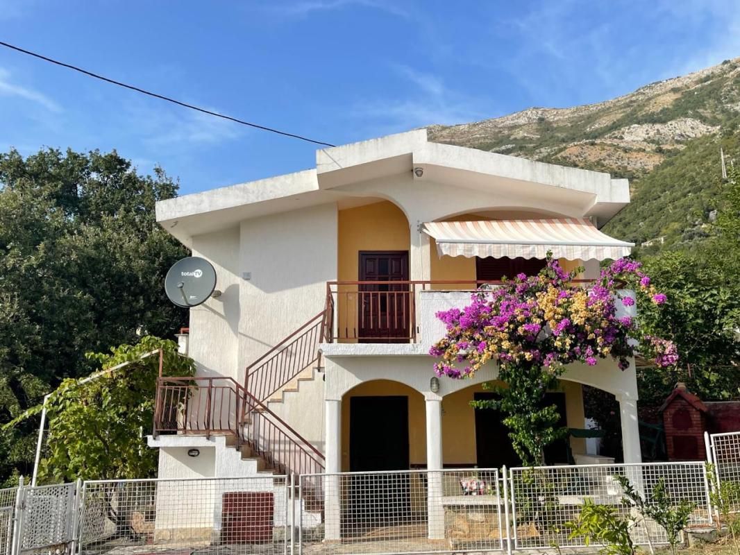 Casa en Sutomore, Montenegro, 110 m² - imagen 1