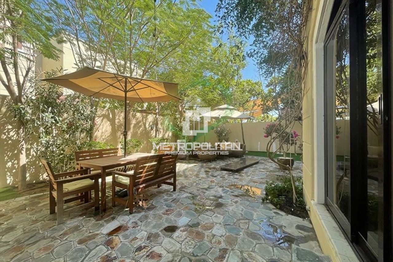 Maison urbaine à Dubaï, EAU, 309 m² - image 1
