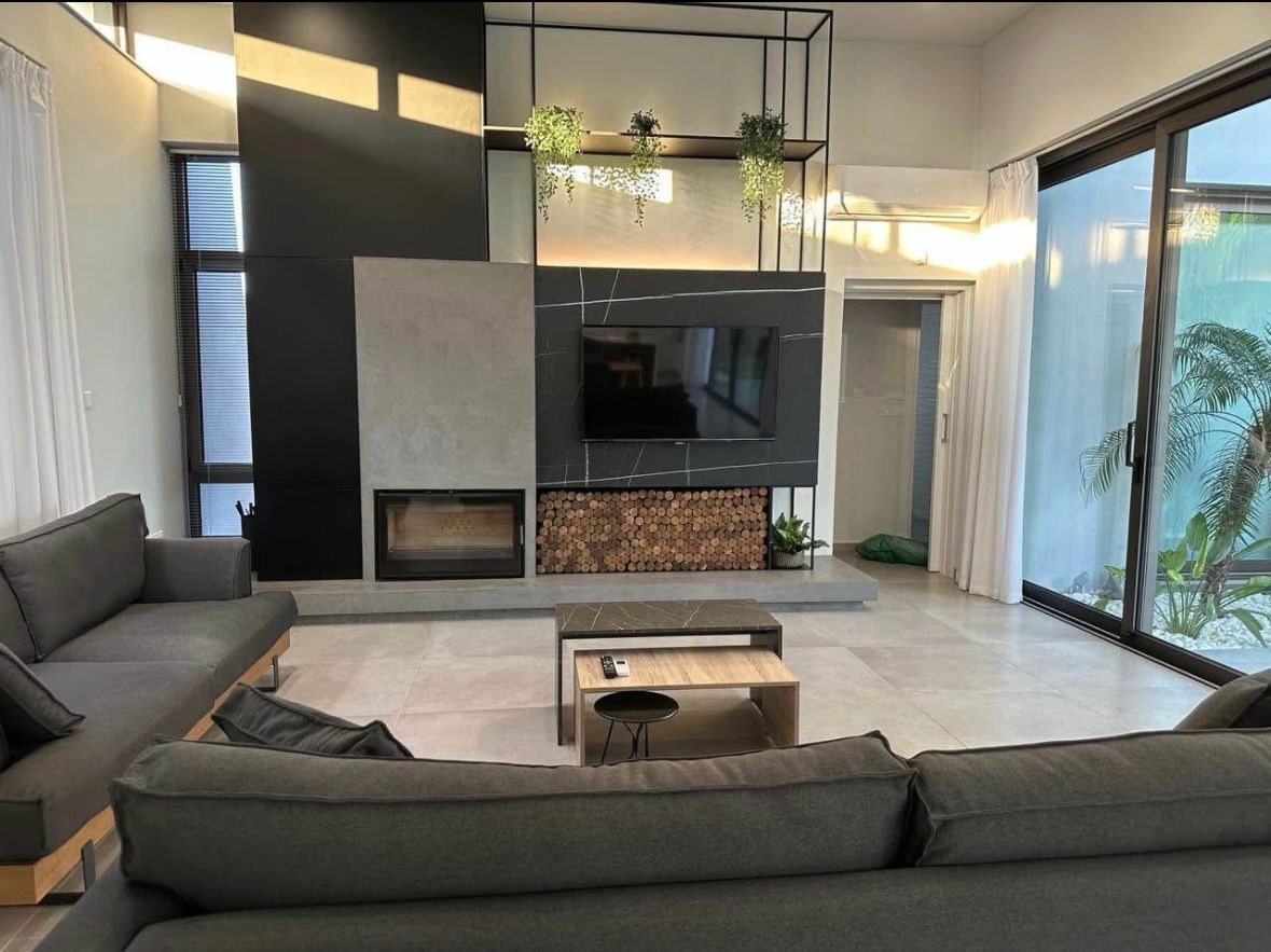 Casa en Germasogeia, Chipre, 226 m² - imagen 1
