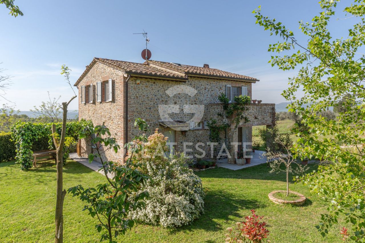 House in Citta della Pieve, Italy, 231.1 m² - picture 1