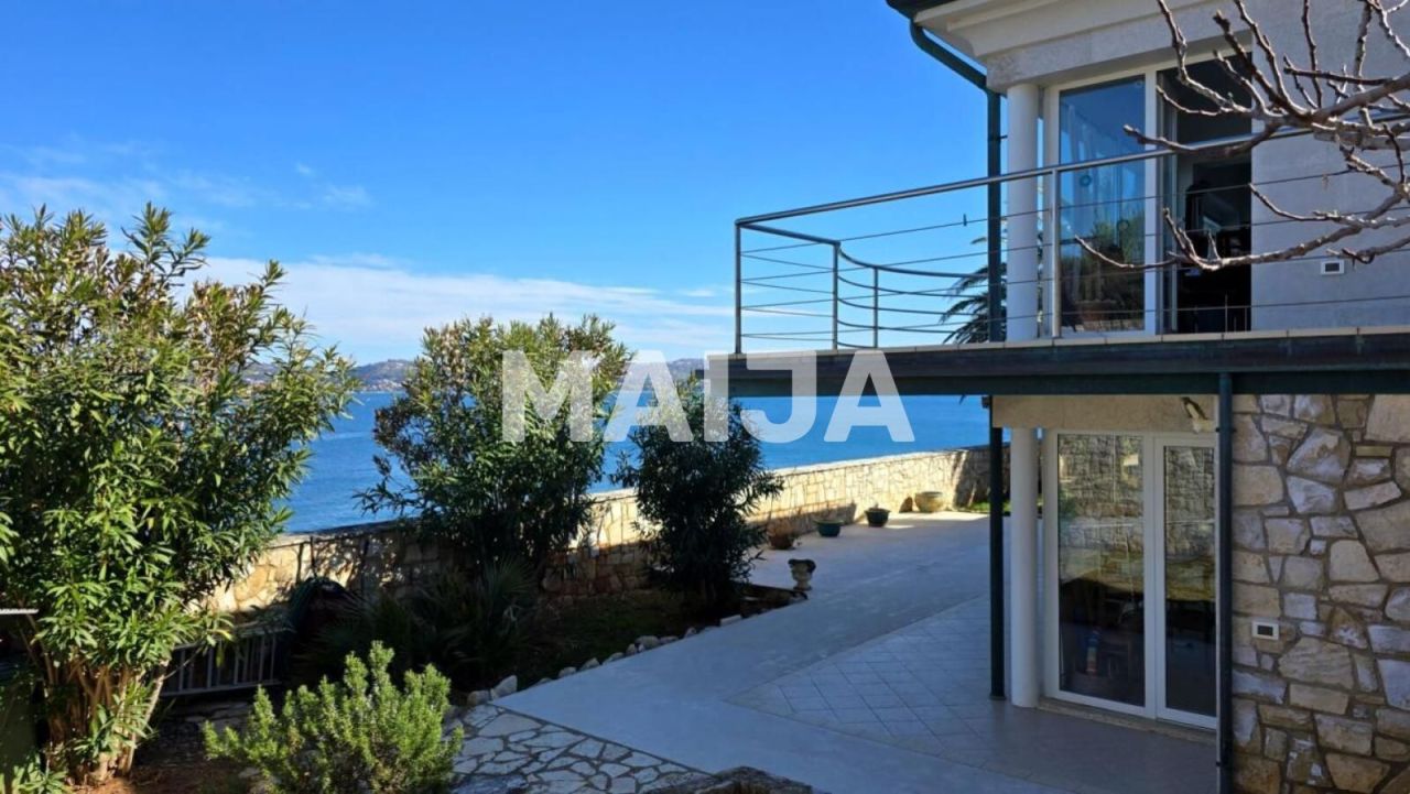Villa in Umag, Kroatien, 262 m² - Foto 1