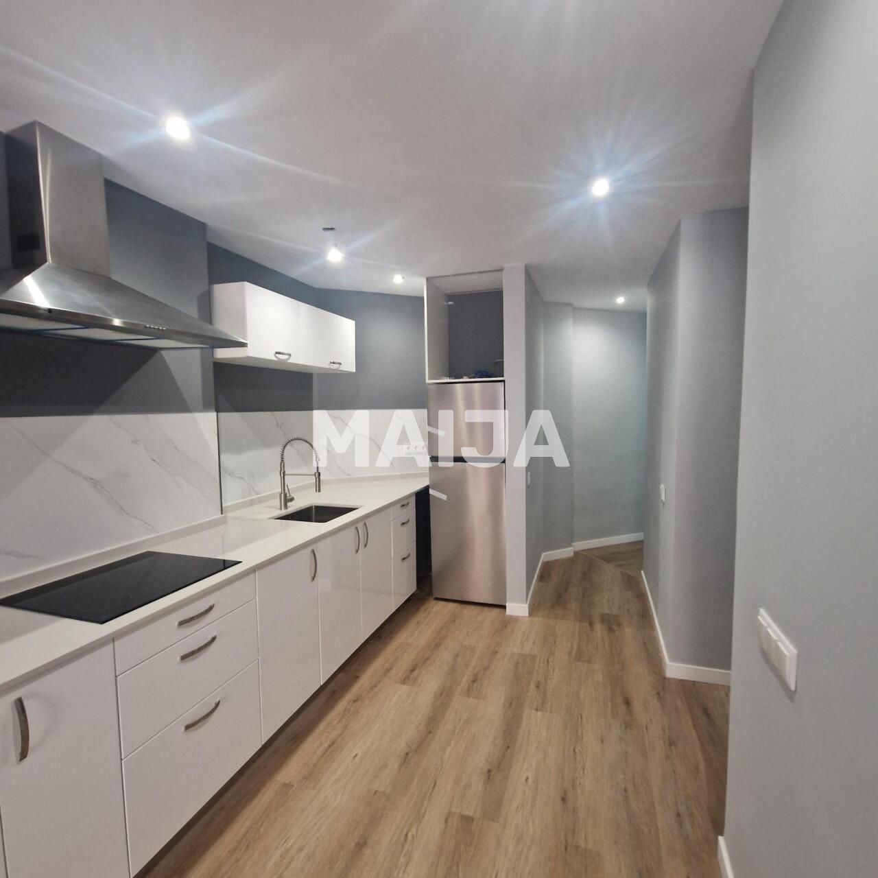 Apartment in Torrevieja, Spain, 82 m² - picture 2