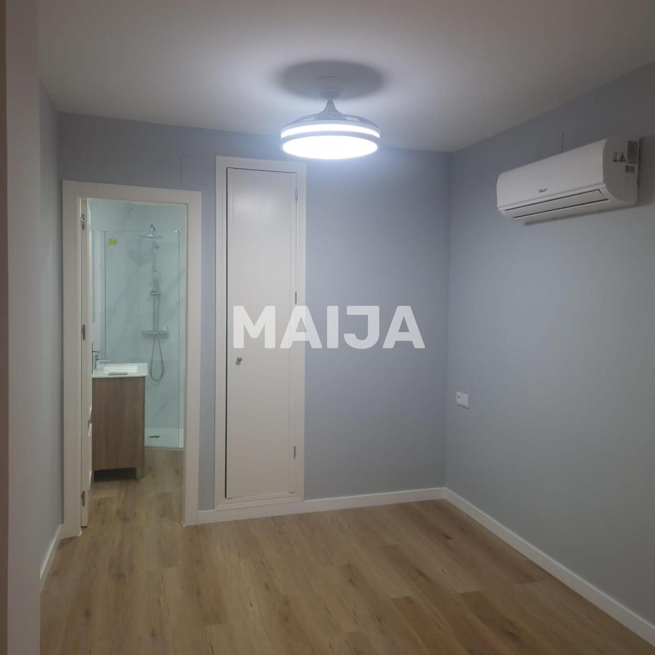 Apartment in Torrevieja, Spain, 82 m² - picture 13