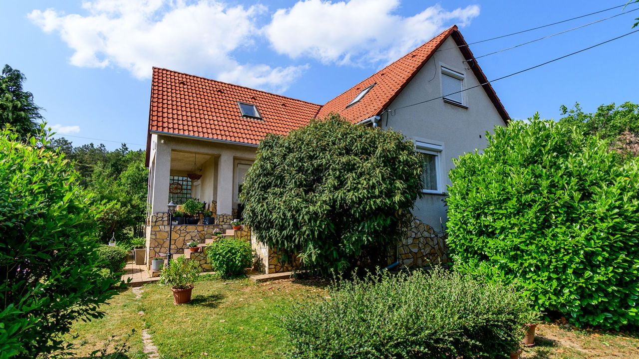Haus in Badacsonytomaj, Ungarn, 170 m² - Foto 1