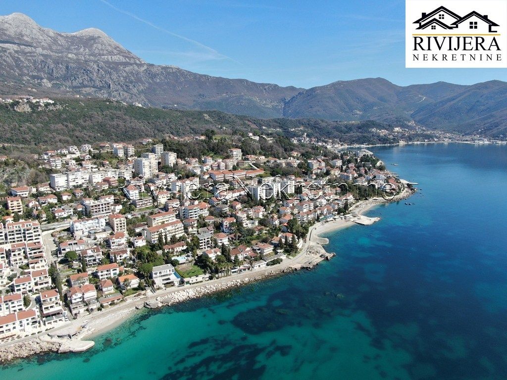 Flat in Herceg-Novi, Montenegro, 169 m² - picture 1