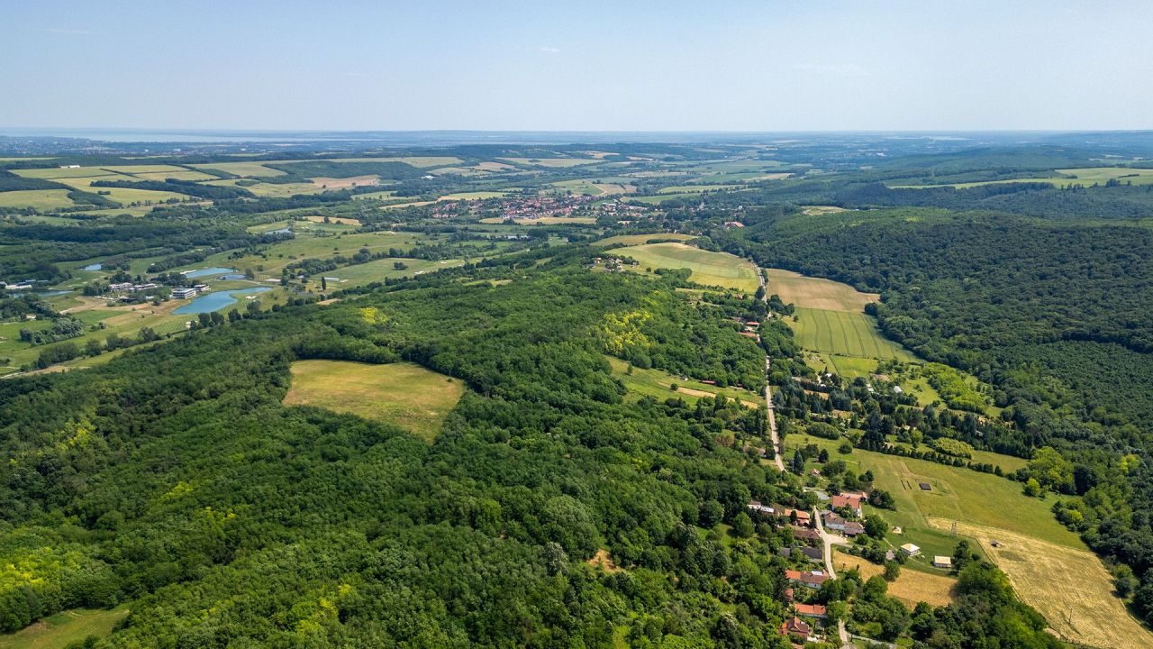 Terreno en Zalacsány, Hungría, 2 596 m² - imagen 5
