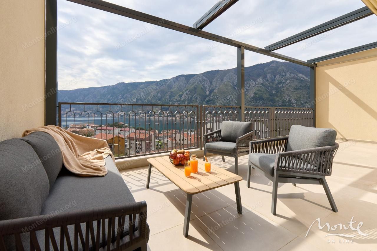 Flat in Kotor, Montenegro, 46 m² - picture 1