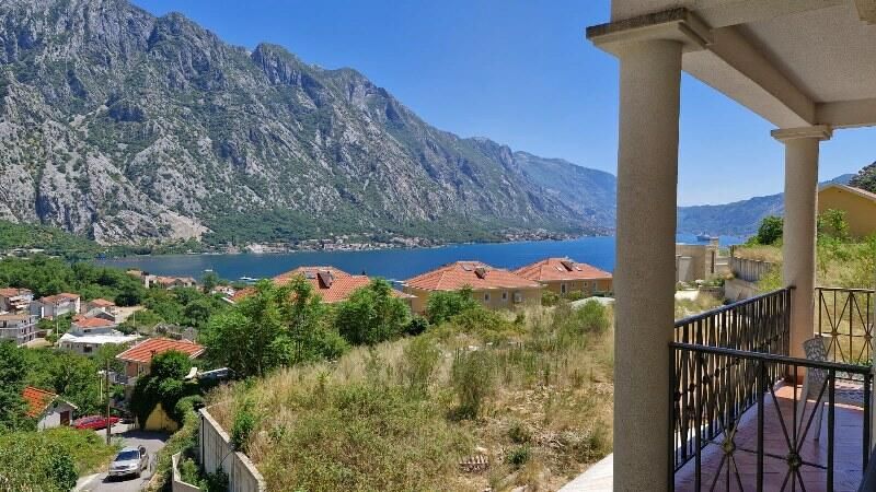 Flat in Orahovac, Montenegro, 63 m² - picture 1