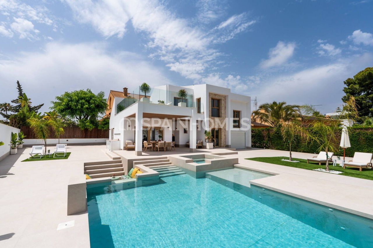 Villa in Orihuela, Spain, 227 m² - picture 1