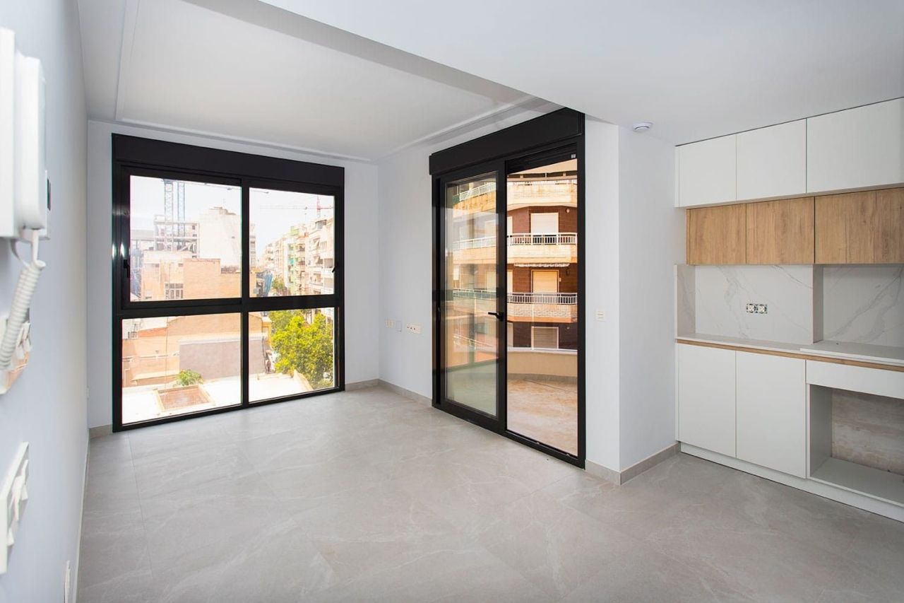 Apartment in Torrevieja, Spain, 71 m² - picture 1