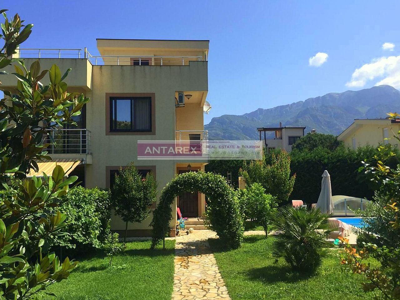 Villa in Bar, Montenegro, 168 m² - picture 1