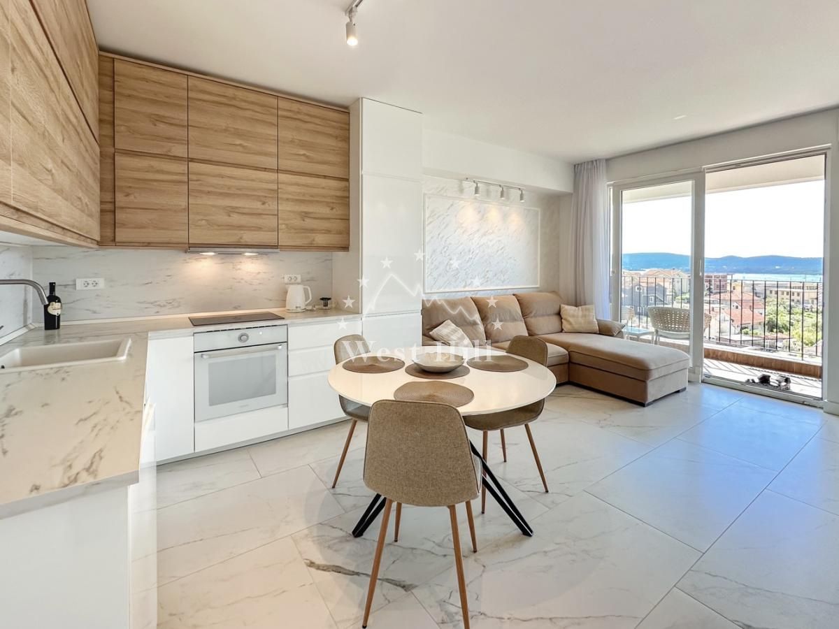 Apartment in Tivat, Montenegro, 10 m² - picture 1