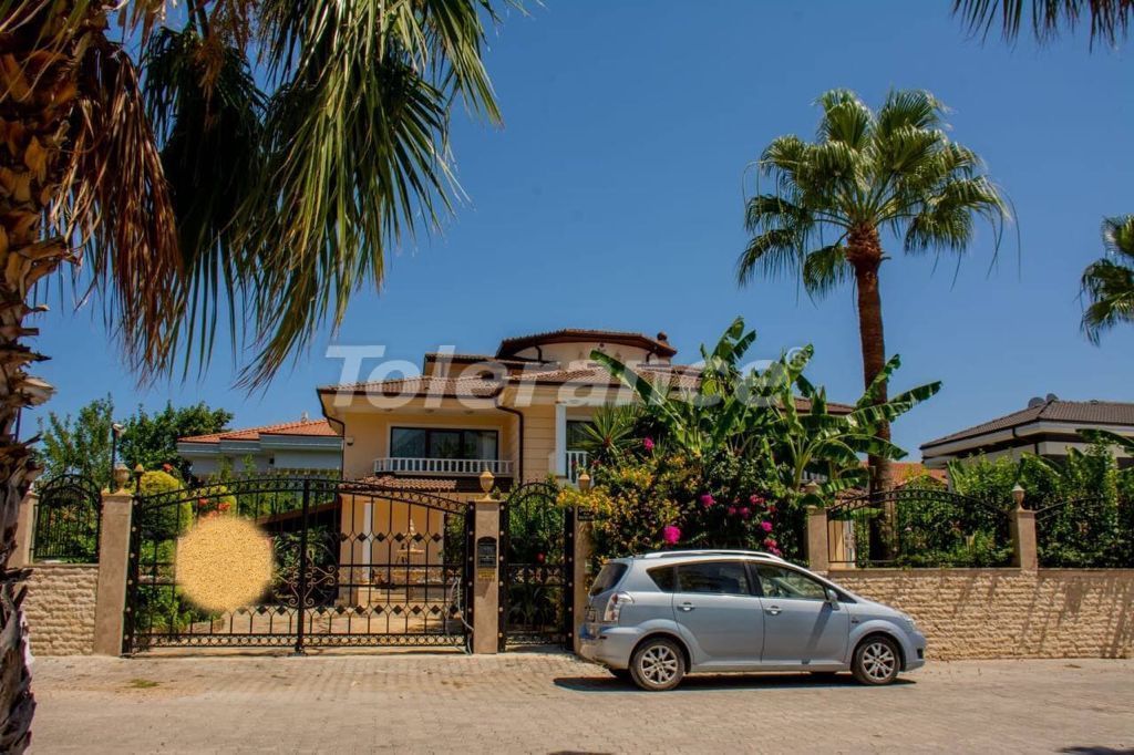 Villa in Kamyuwa, Türkei, 475 m² - Foto 1