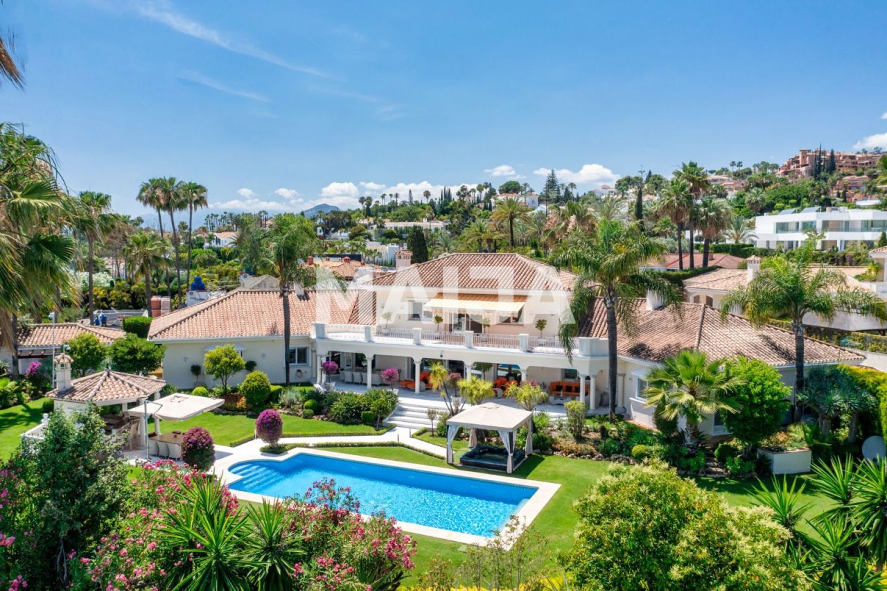 Wohnung in Benahavis, Spanien, 890 m² - Foto 1