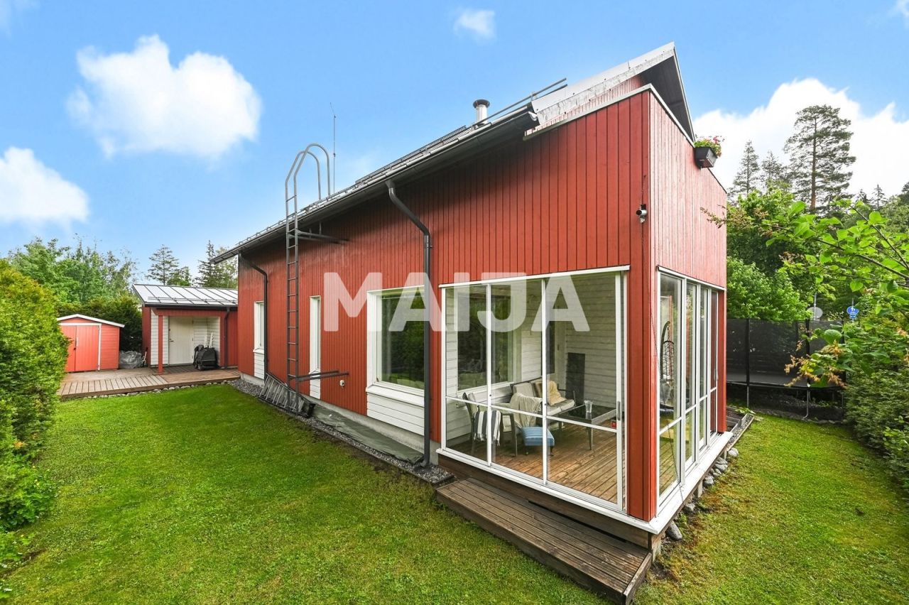 Maison à Vantaa, Finlande, 124 m² - image 1