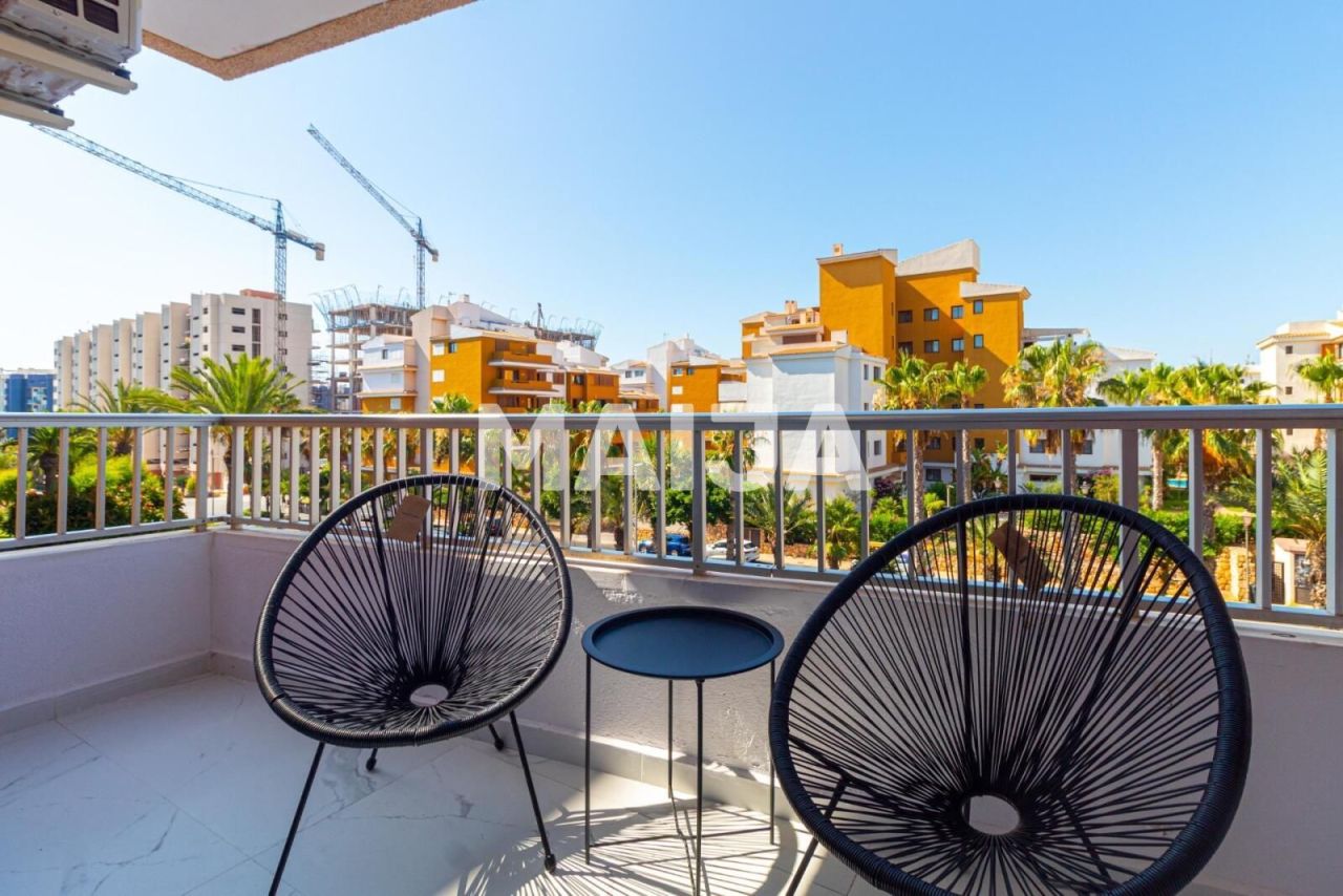 Apartment in Torrevieja, Spain, 62 m² - picture 1