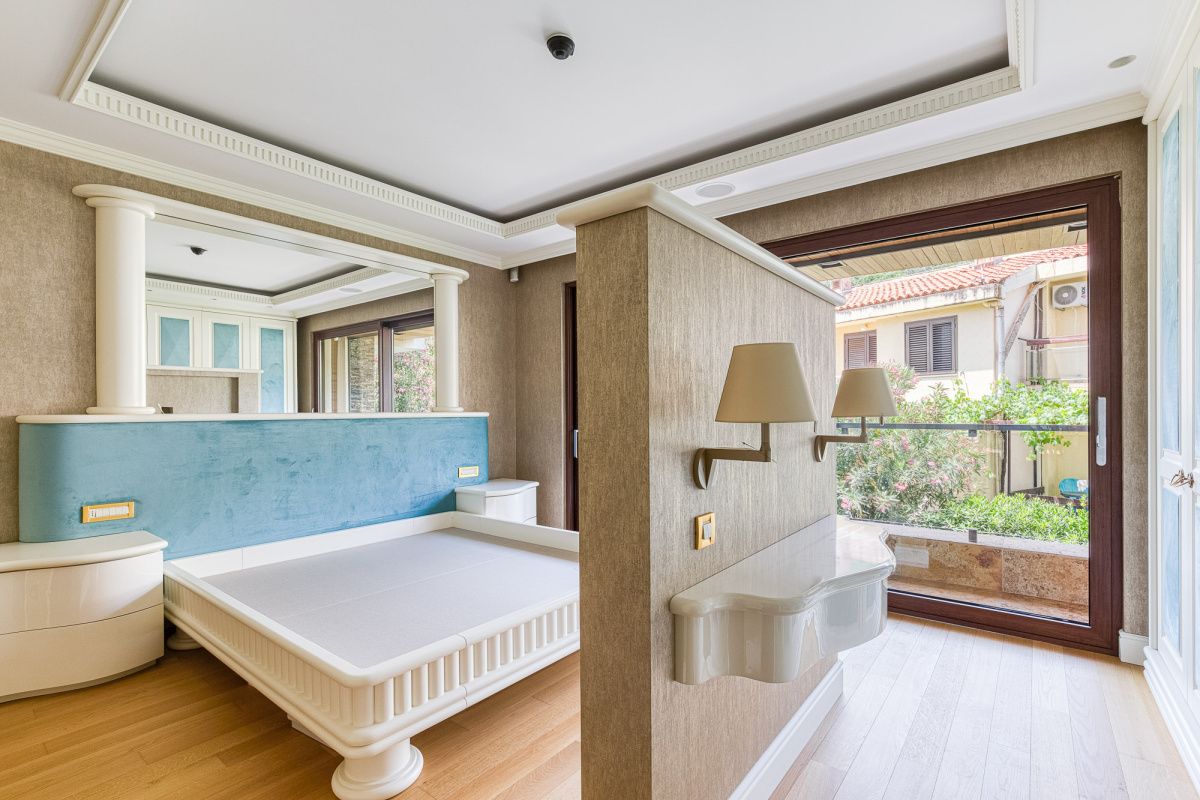 Piso en Budva, Montenegro, 115 m² - imagen 1
