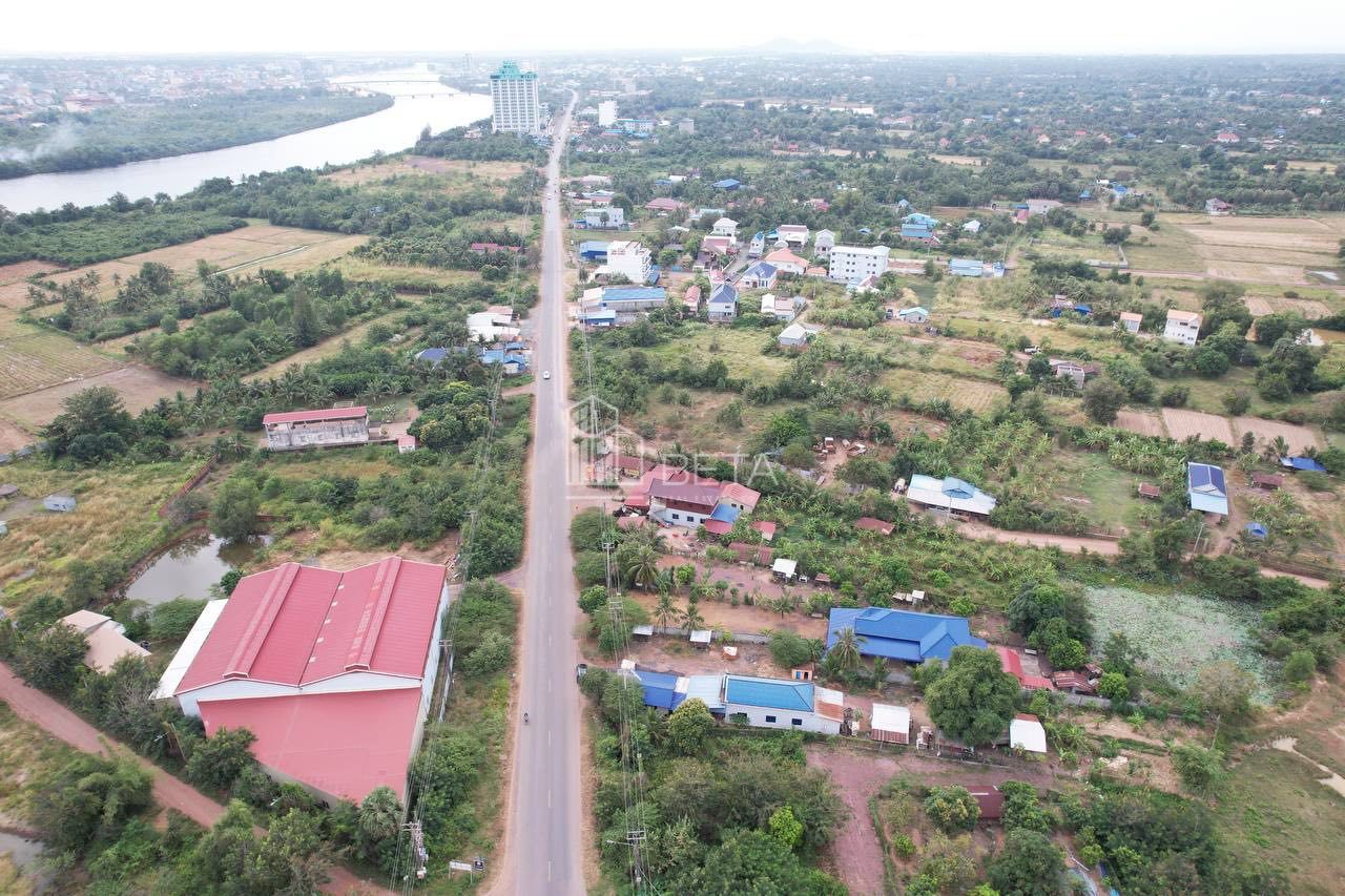 Land in Kampot, Cambodia, 2 000 m² - picture 1