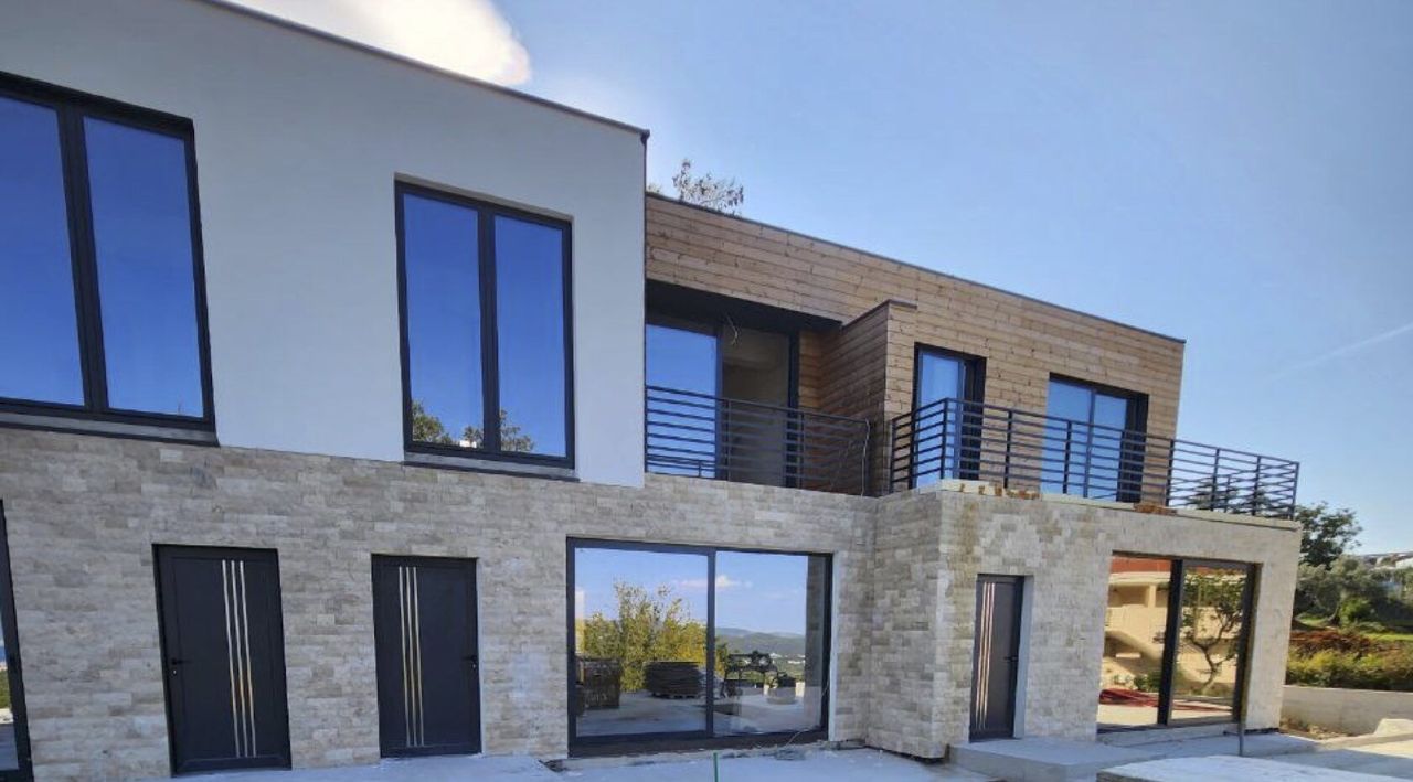 Cabaña en Kotor, Montenegro, 130 m² - imagen 1