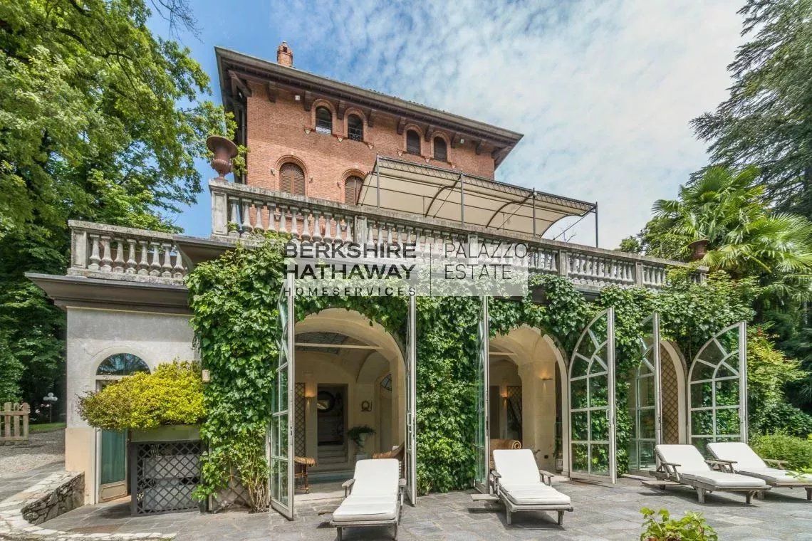 Tenuta a Varese, Italia, 1 330 m² - foto 15