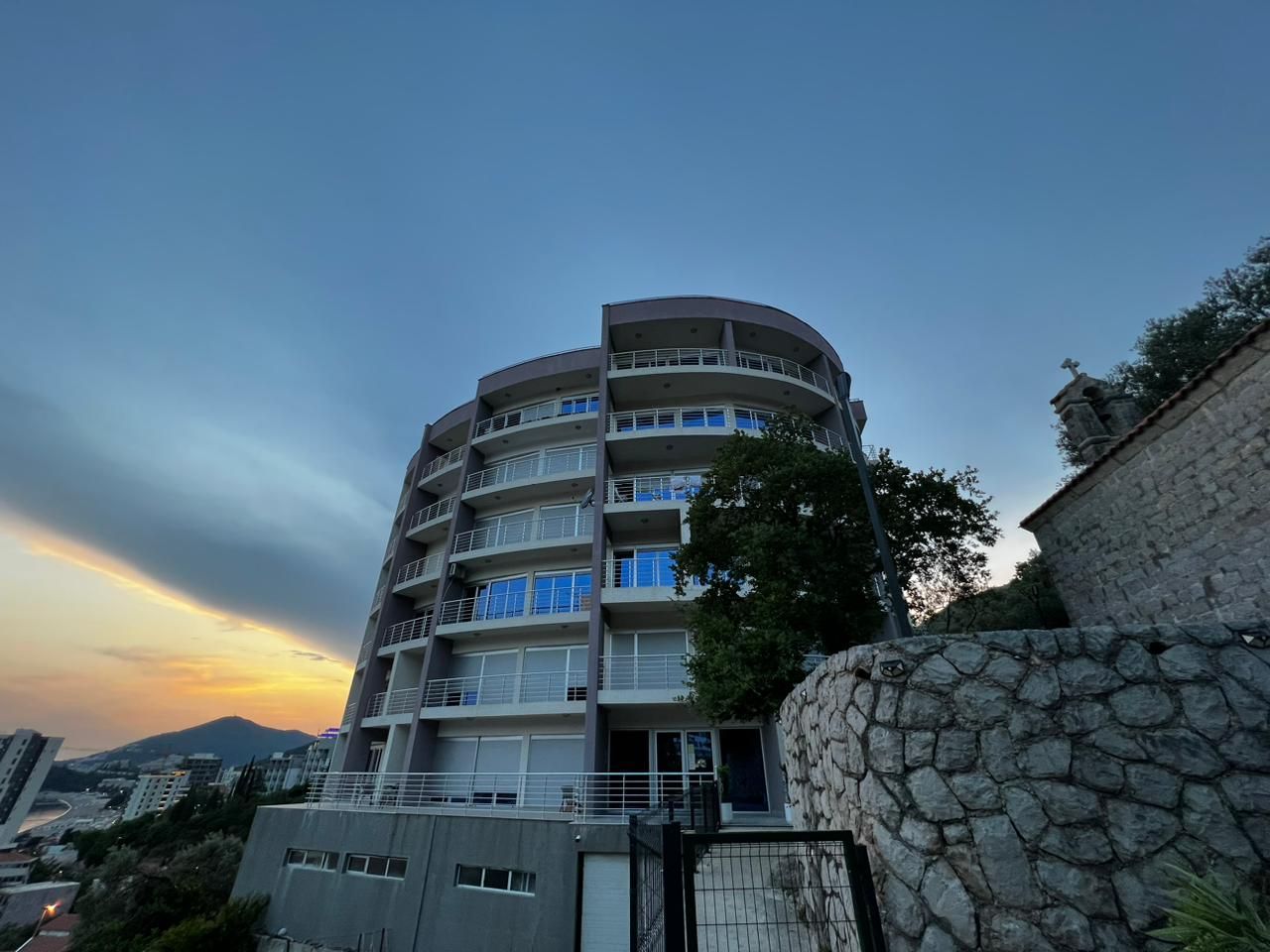 Flat in Rafailovici, Montenegro, 79 m² - picture 1