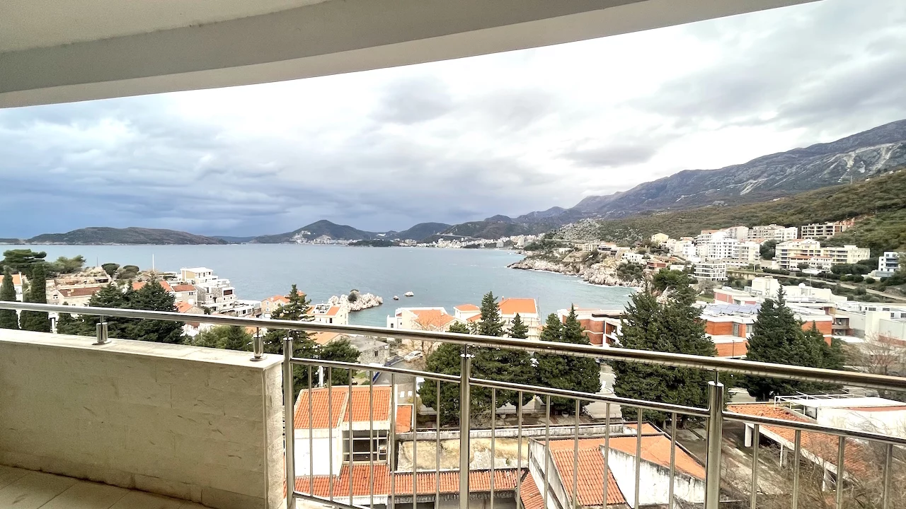 Wohnung in Przno, Montenegro, 64 m² - Foto 1