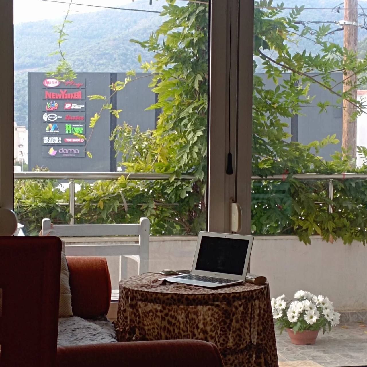 Commercial apartment building in Budva, Montenegro, 537 m² - picture 1