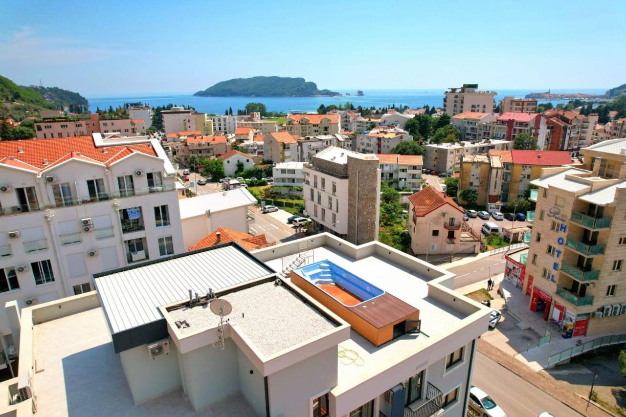Apartment in Budva, Montenegro, 53 m² - picture 1