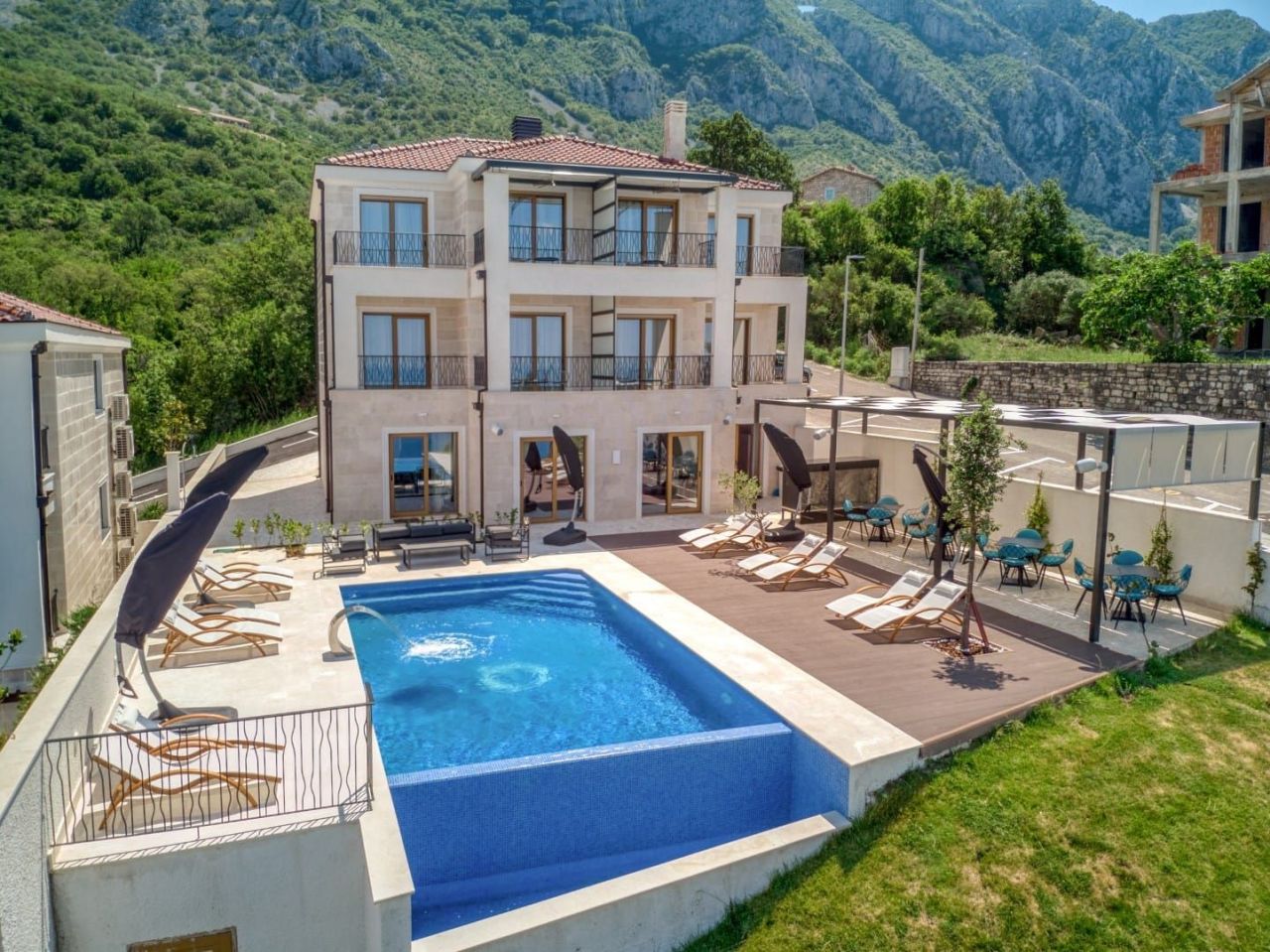 Hôtel à Budva, Monténégro, 450 m² - image 1