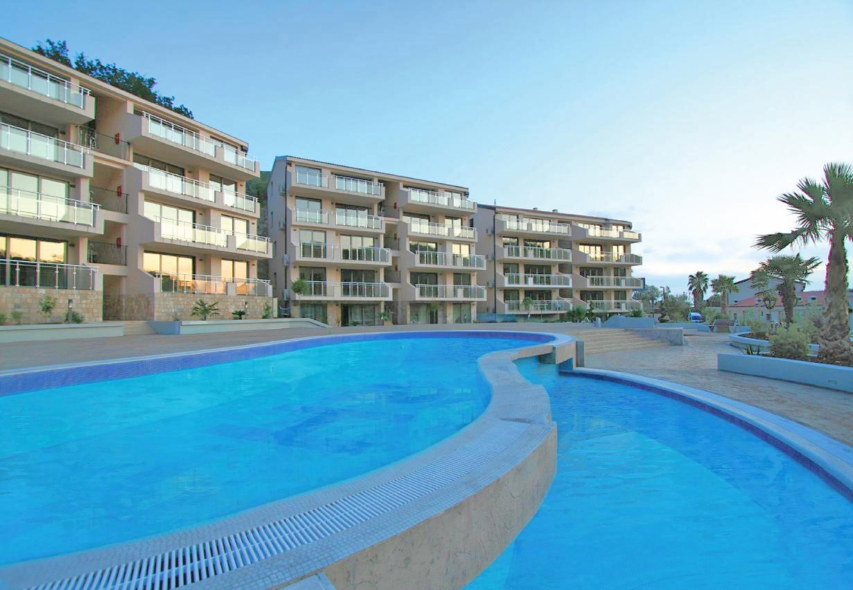 Appartement à Przno, Monténégro, 47 m² - image 1