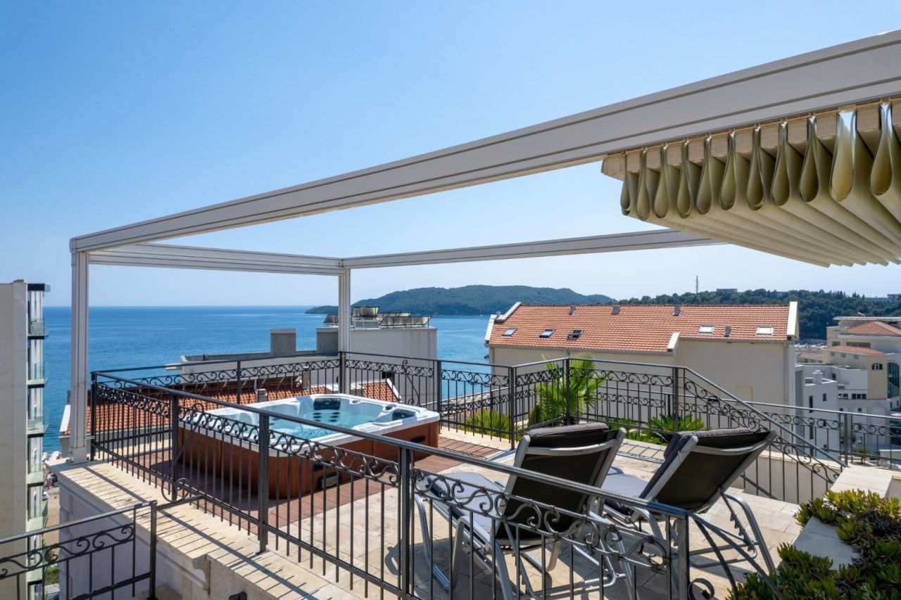 Appartement à Becici, Monténégro, 265 m² - image 1
