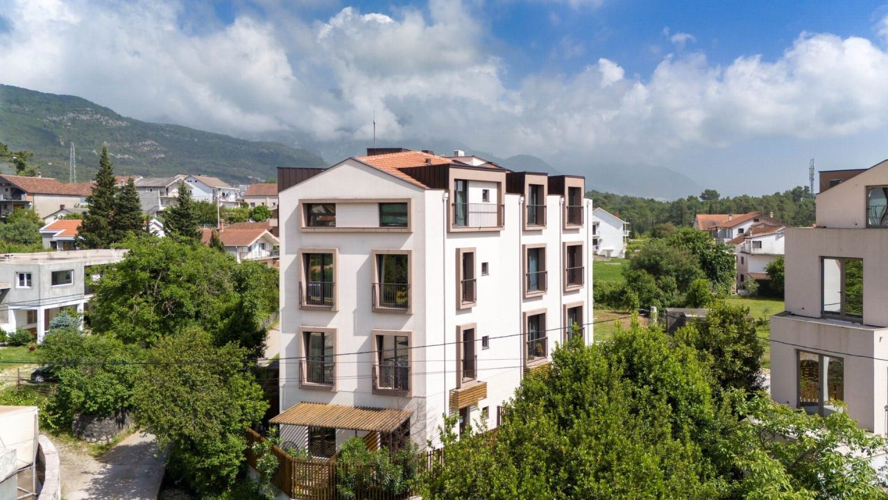Apartment in Tivat, Montenegro, 94 m² - picture 1