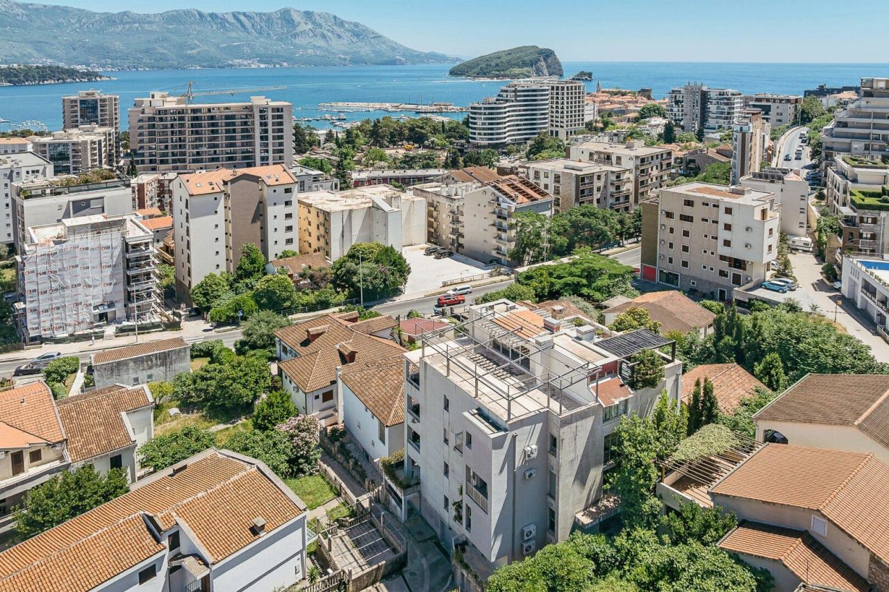 Apartment in Budva, Montenegro, 64 m² - Foto 1