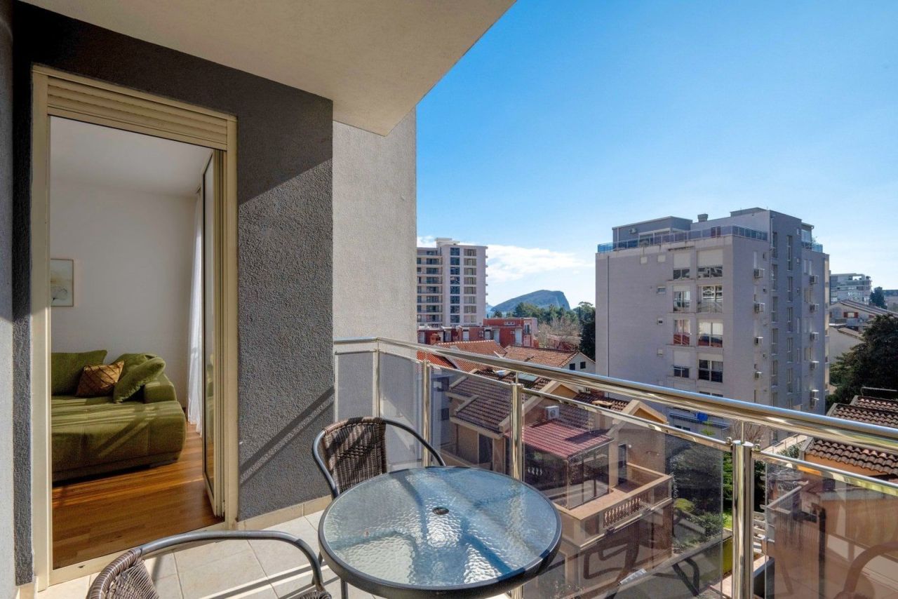 Appartement à Budva, Monténégro, 48 m² - image 1