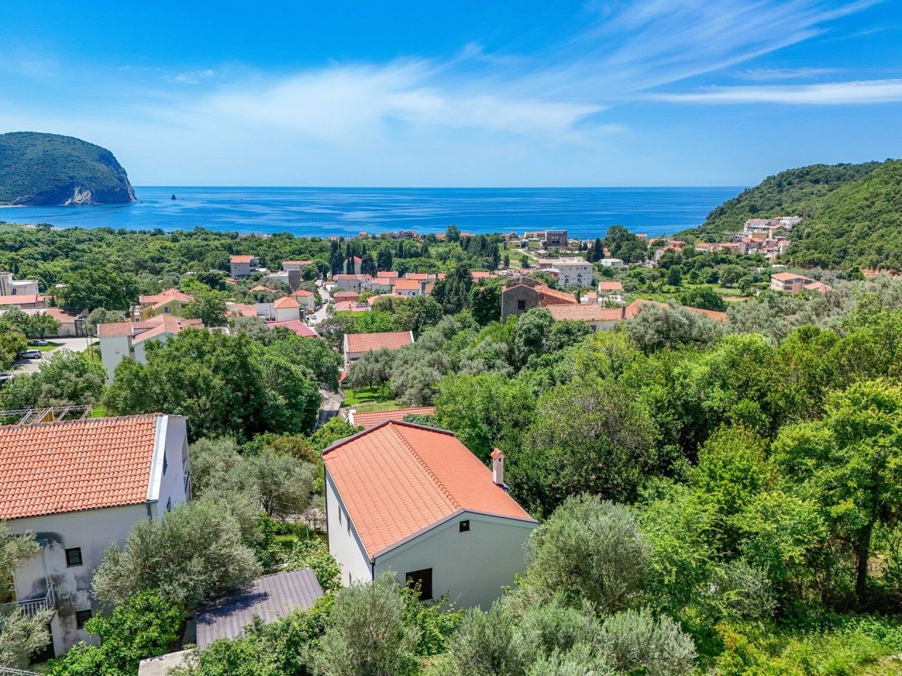 Haus in Budva, Montenegro, 150 m² - Foto 1