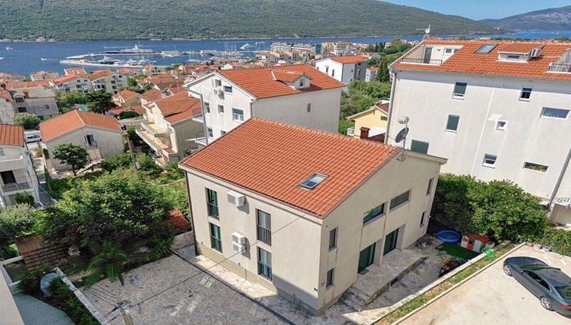 Apartment in Herceg-Novi, Montenegro, 80 m² - picture 2