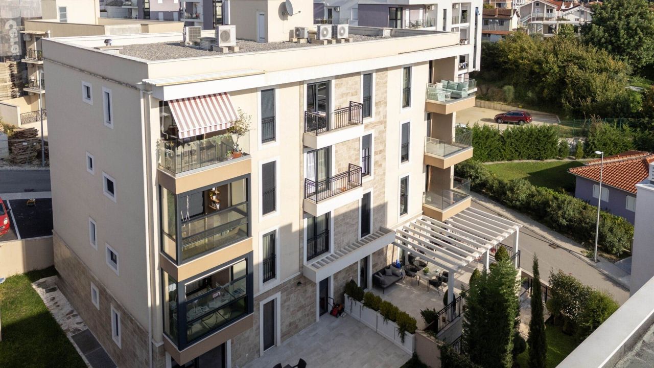 Apartment in Tivat, Montenegro, 62 m² - picture 3