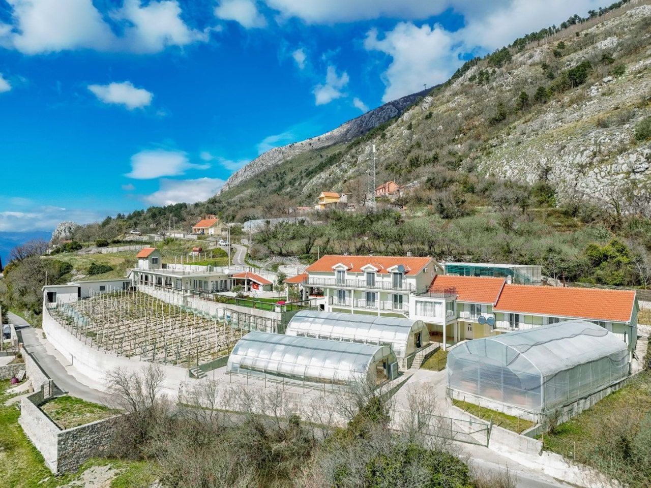 Land in Kotor, Montenegro, 584 m² - picture 4