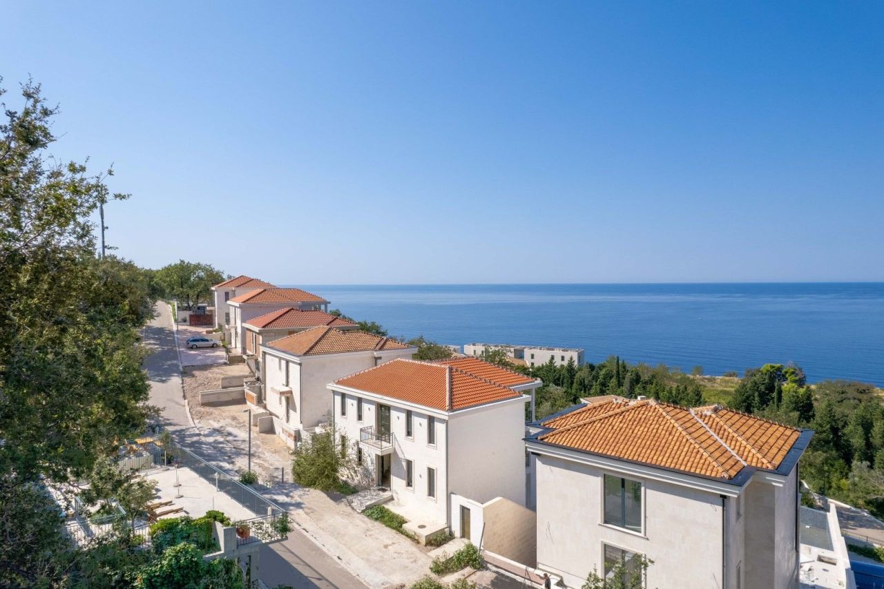 Apartment in Rezevici, Montenegro, 55 m² - picture 4