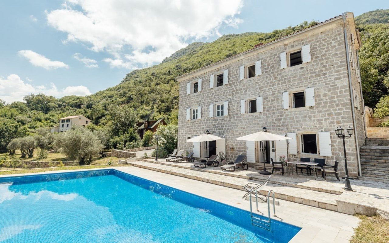 Villa à Prcanj, Monténégro, 800 m² - image 6