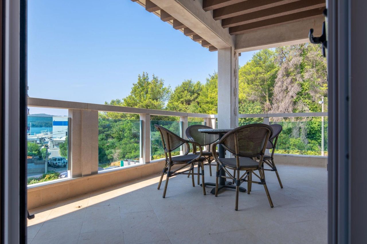 Villa in Tivat, Montenegro, 267 m² - picture 6