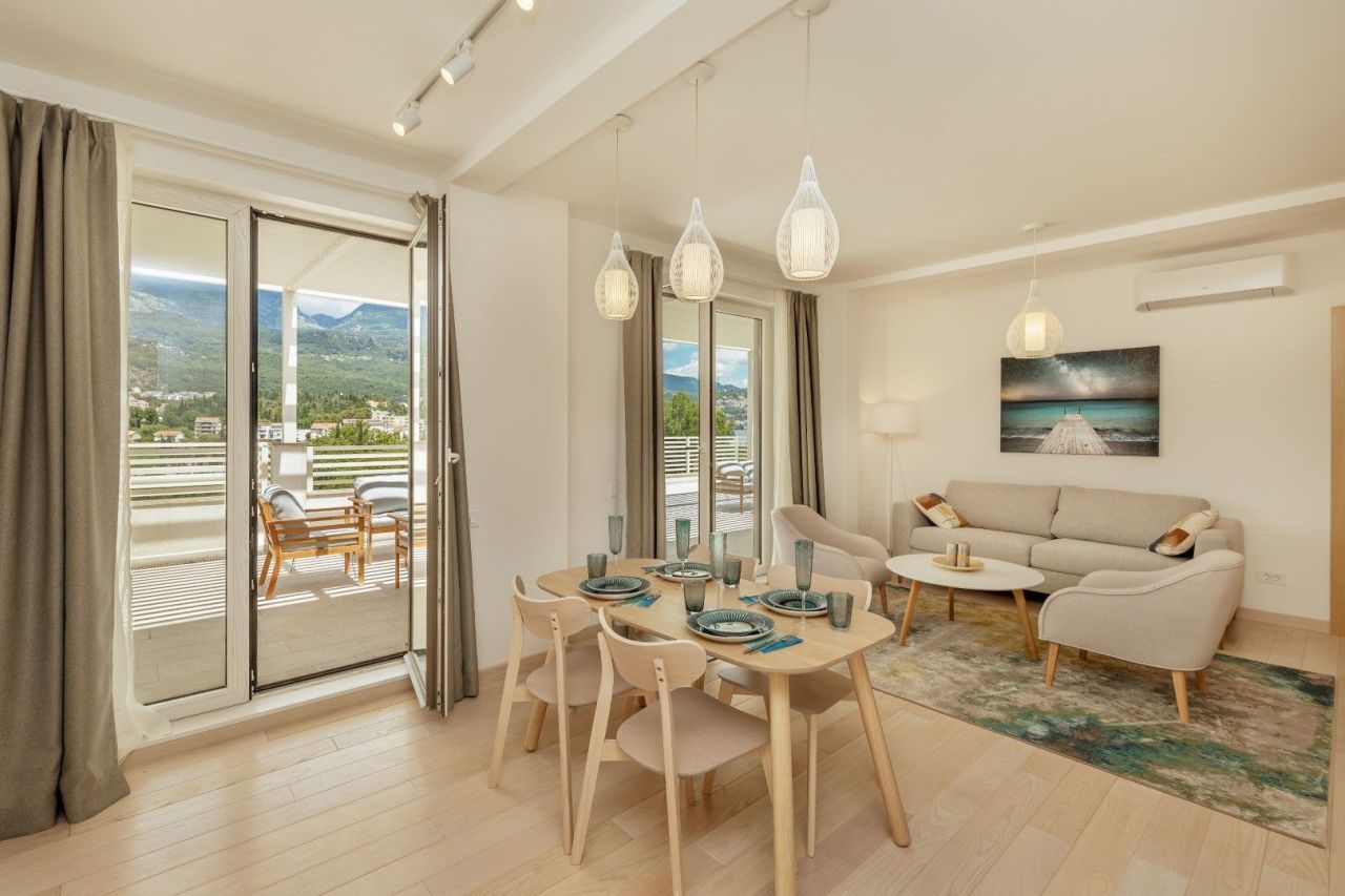 Apartment in Igalo, Montenegro, 78 m² - picture 7