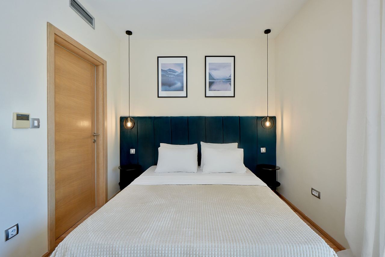 Apartment in Dobrota, Montenegro, 75 m² - picture 9