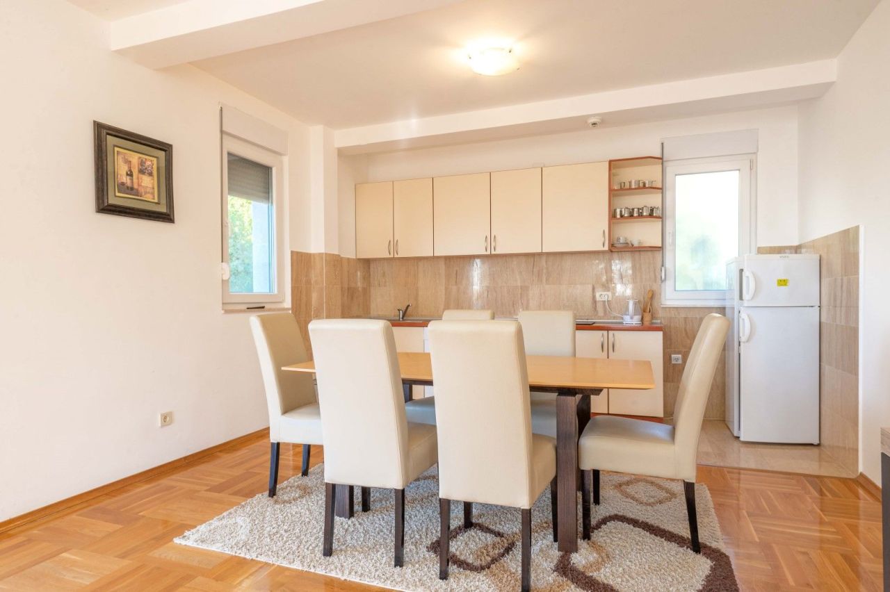 Villa en Budva, Montenegro, 400 m² - imagen 9