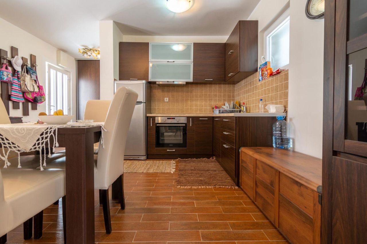 Villa in Tivat, Montenegro, 267 m² - picture 9